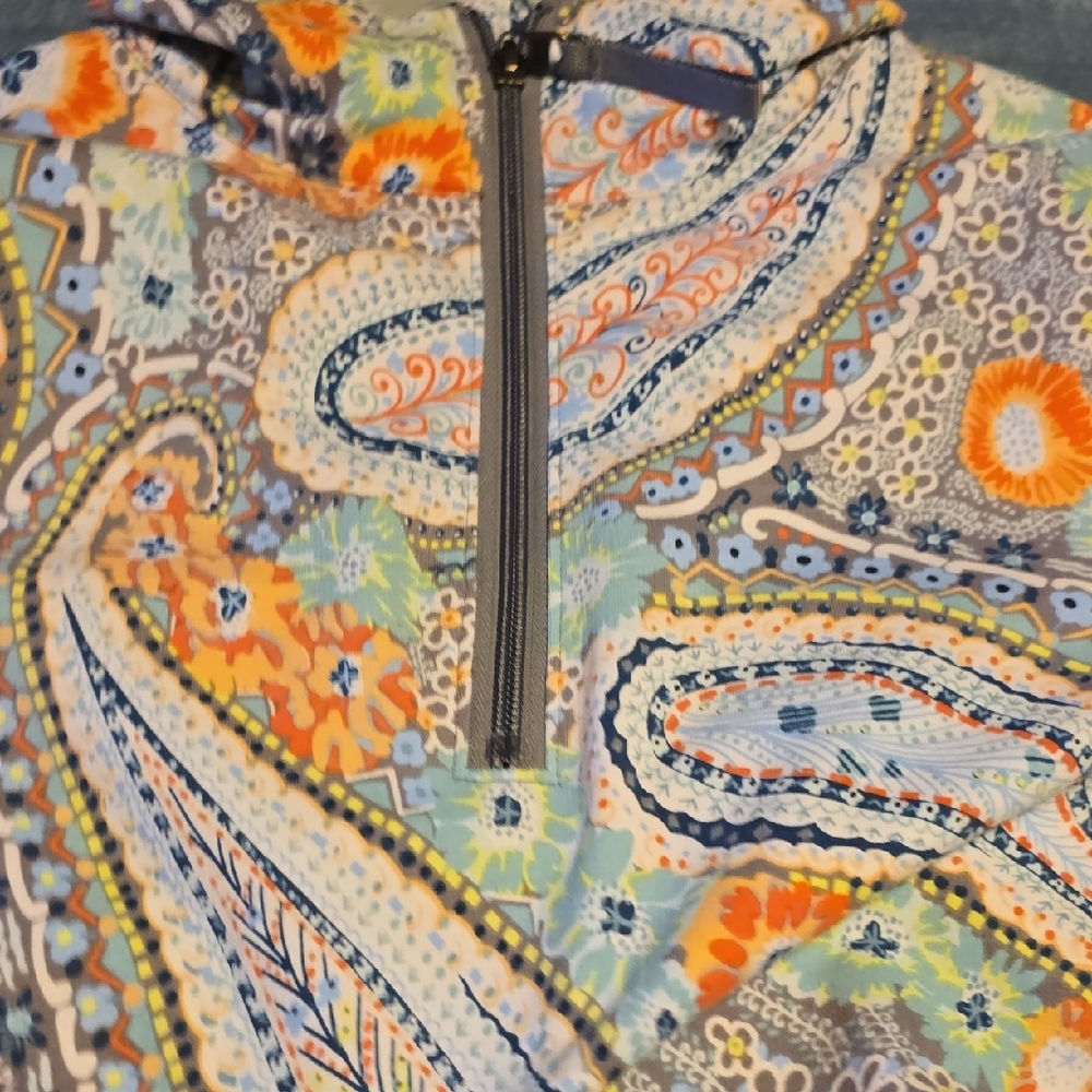 Vera Bradley Women's French Terry Pocket Pullover. Size Medium. NWT. - Picture 8 of 11